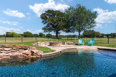 /international/us/15401-county-road-4052-kemp-tx-110108093539/