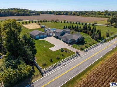 /international/us/2725-e-harlan-drive-terre-haute-in-110120465307/