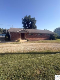 /international/us/4887-state-rte-52-highway-stover-mo-110120458552/