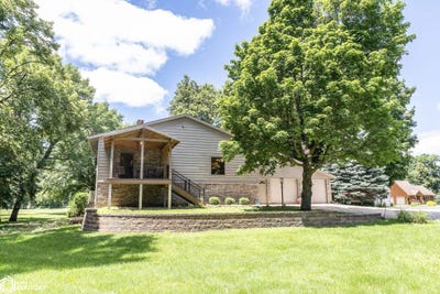 /international/us/24411-maple-dr-lake-mills-ia-110097350609/?lang=en