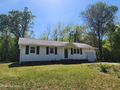 /international/us/186-sand-ridge-road-hubert-nc-110095898414/