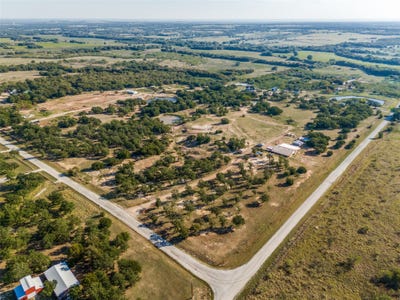 /international/us/689-county-road-3737-bridgeport-tx-110120517614/