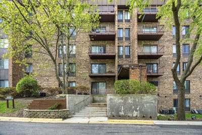 /international/us/425-walnut-creek-lane-lisle-il-110107696485/