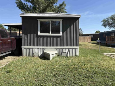 /international/us/401-s-main-st-homedale-id-110107925950/