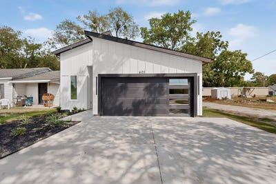 /international/us/405-ne-front-street-edgewood-tx-110120003115/