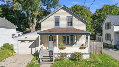 /international/us/10-morton-street-glens-falls-ny-110120148260/