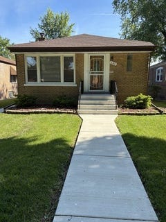 /international/us/145-w-126th-place-chicago-il-110108380187/