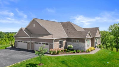 /international/us/n28w25172-parkway-ridge-cir-pewaukee-wi-110109055917/