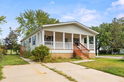/international/us/1845-83rd-street-w-inver-grove-heights-mn-110108813445/