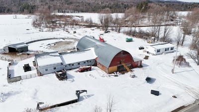 /international/us/928-vt-route-100-lowell-vt-110106752483/