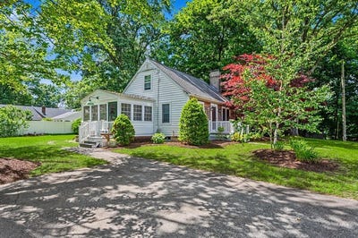 /international/us/10-dorrance-street-chelmsford-ma-110109212132/