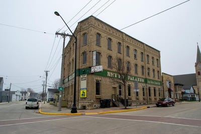 /international/us/300-4th-st-algoma-wi-110105110323/