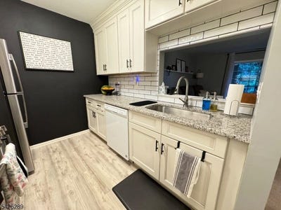 /international/us/322-stratford-pl-bridgewater-twp-nj-110107747972/