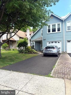 /international/us/12-school-road-horsham-pa-110108662060/