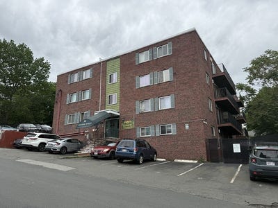 /international/us/55-eleanor-st-chelsea-ma-110099859219/