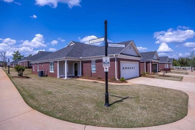 /international/us/5011-fall-branch-court-phenix-city-al-110106978871/