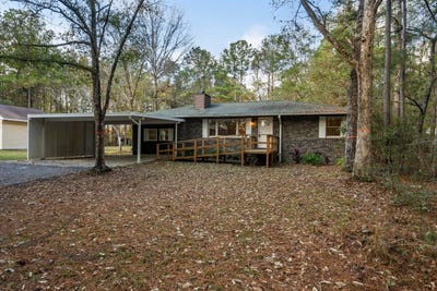 /international/us/298-summerset-lane-summerville-sc-110107612242/