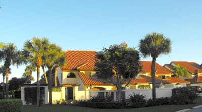 /international/us/16600-traders-crossing-s-jupiter-fl-110108142491/
