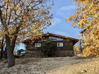 /international/us/32996-maple-green-valley-lake-ca-110106006395/