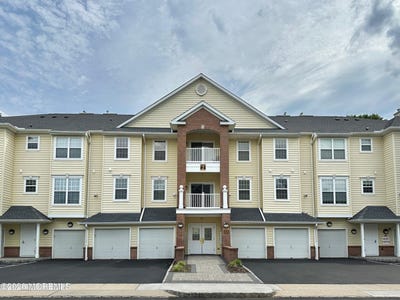 /international/us/2201-ambassador-court-franklin-twp-nj-110108914166/