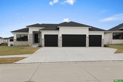 /international/us/5509-n-212th-avenue-elkhorn-ne-110107456083/