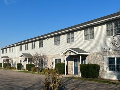/international/us/255-n-sacramento-street-sycamore-il-110109037707/
