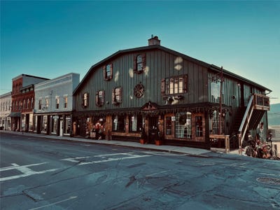 /international/us/37-39-main-street-chester-ny-110101057672/?lang=zh-cn