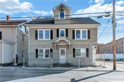 /international/us/36-fairmount-street-woonsocket-ri-110105001226/