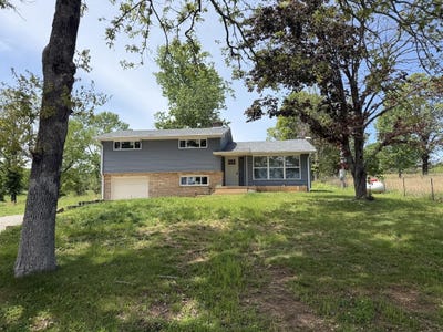 /international/us/1113-n-walnut-street-willow-springs-mo-110108232072/