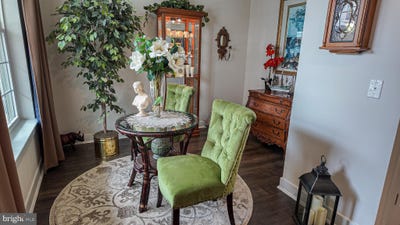 /international/us/127-gaslight-alley-bensalem-pa-110100801247/