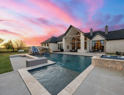 /international/us/1351-river-road-waco-tx-110107502673/