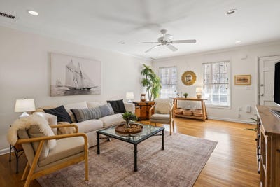 /international/us/164-queen-street-charleston-sc-110107802754/