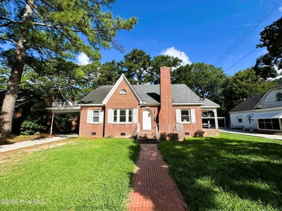 /international/us/415-academy-street-n-ahoskie-nc-110109351556/
