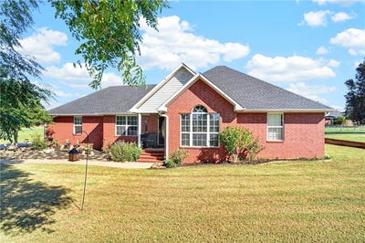 /international/us/10060-susan-street-danville-ar-110120149384/
