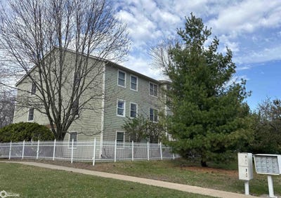 /international/us/1100-university-manor-drive-unit-b21-fairfield-ia-110107341894/