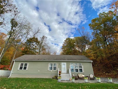 /international/us/8681-lower-lake-road-lodi-ny-110106620054/