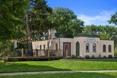 /international/us/17001-w-greenfield-ave-new-berlin-wi-110119739879/