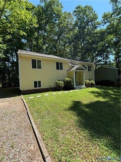 /international/us/13802-sutters-mill-road-chesterfield-va-110108149409/