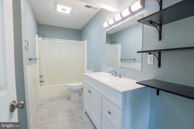 /international/us/1000-country-club-road-york-pa-110099776787/