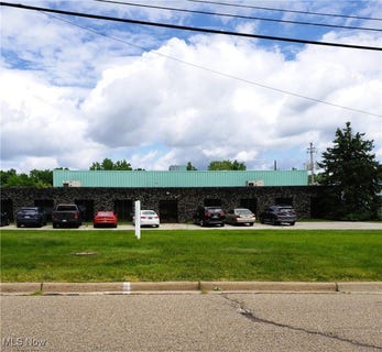 /international/us/2021-midway-drive-twinsburg-oh-110103166748/