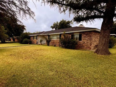 /international/us/1209-garland-street-plainview-tx-110107804864/