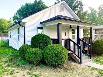 /international/us/2101-madison-street-lexington-mo-110100256927/