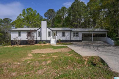 /international/us/4015-whites-drive-pell-city-al-110106921139/
