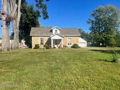 /international/us/607-n-spring-st-livingston-tn-110120408975/