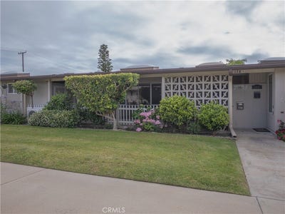 /international/us/1221-oakmont-seal-beach-ca-110108984002/