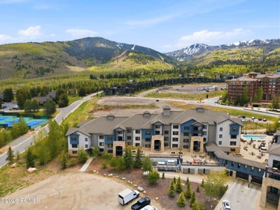 /international/us/2653-w-canyons-resort-drive-park-city-ut-110108499969/