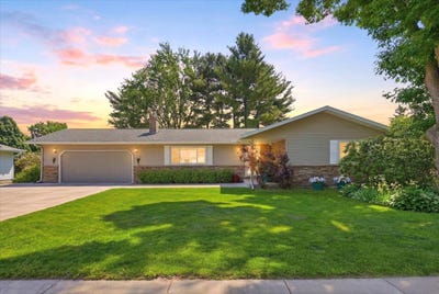 /international/us/2439-14th-street-eau-claire-wi-110108540439/?lang=de