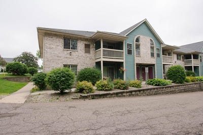/international/us/1876-deerhaven-lane-ne-rochester-mn-110109143983/