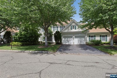 /international/us/122-white-pine-court-paramus-nj-110108338040/