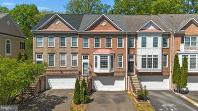 /international/us/17572-victoria-falls-drive-dumfries-va-110107689638/
